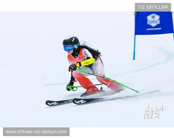 世界滑雪双板赛选手完成新动作认证，双板滑雪比赛视频